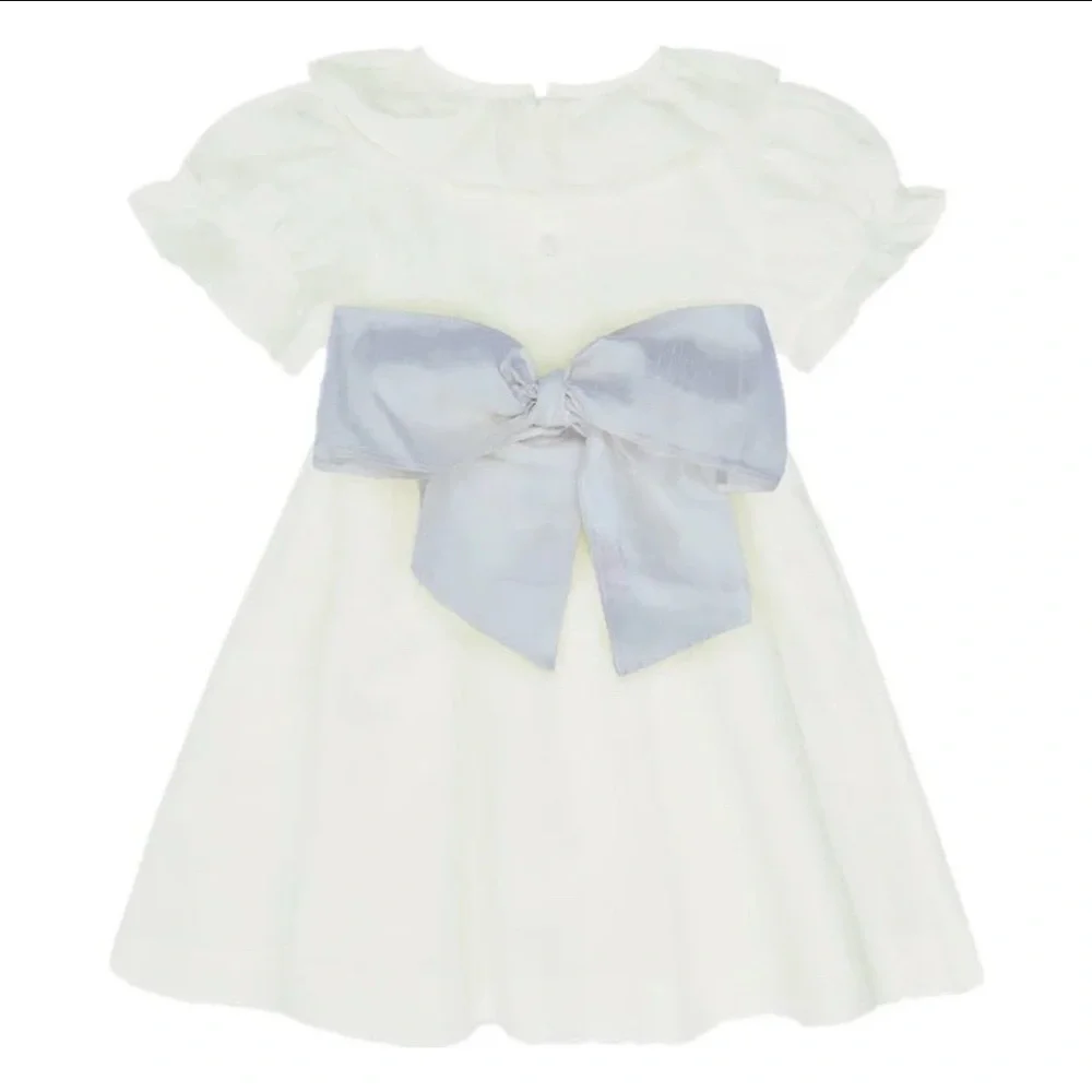 La Coqueta. Size 6Y. Flower girl dress. like new- no stains/ sign